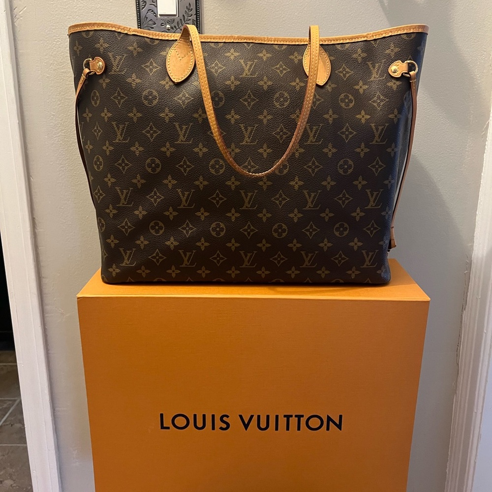 Louis Vuitton Neverfull GM with Magenta Interior